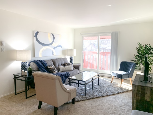 Ridge View Apartments Living Room - Ridge View Apartments