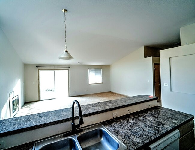 Building Photo - 16901 SE 6th St