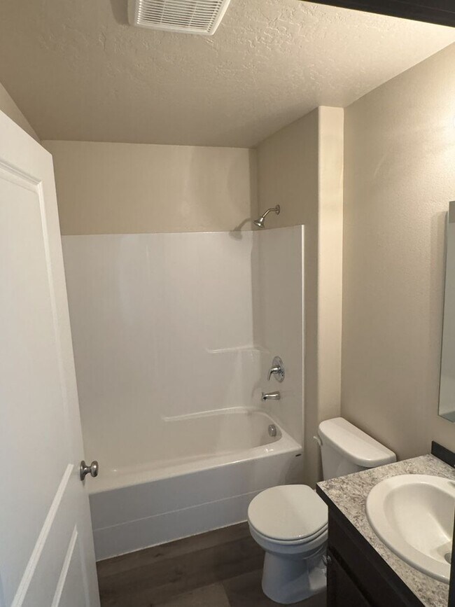 Building Photo - 363 Cardinal Pl