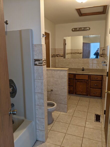 Master Bathroom - 7114 250th Ave