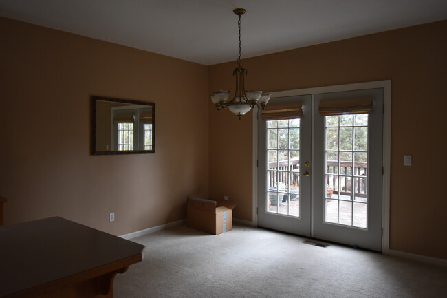 Building Photo - 10408 Merlin Way
