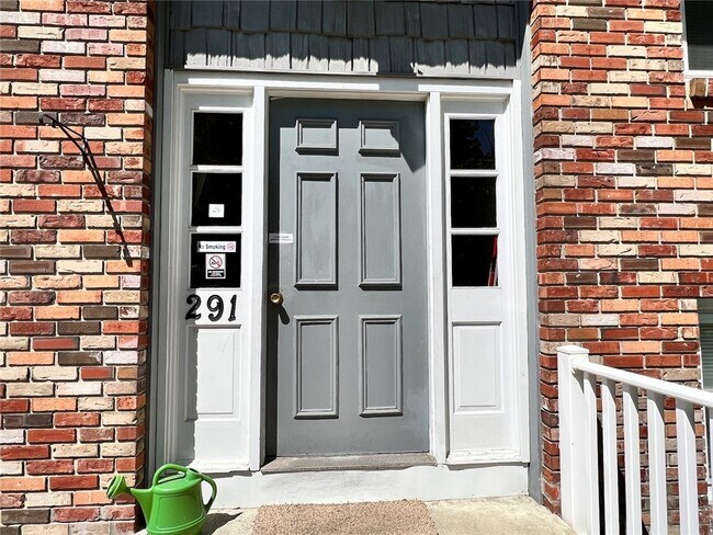 Building Photo - 291 Mulberry Ave
