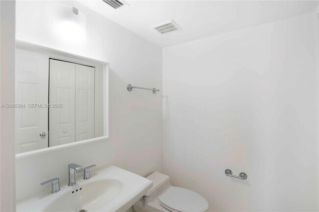 Building Photo - 3530 Mystic Pointe Dr