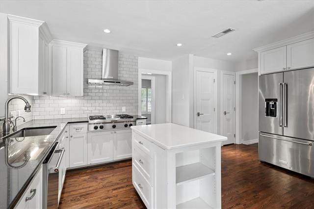 Building Photo - 10918 Wonderland Trail