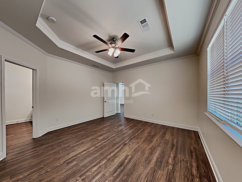 Building Photo - 5120 Hudson Vly Dr