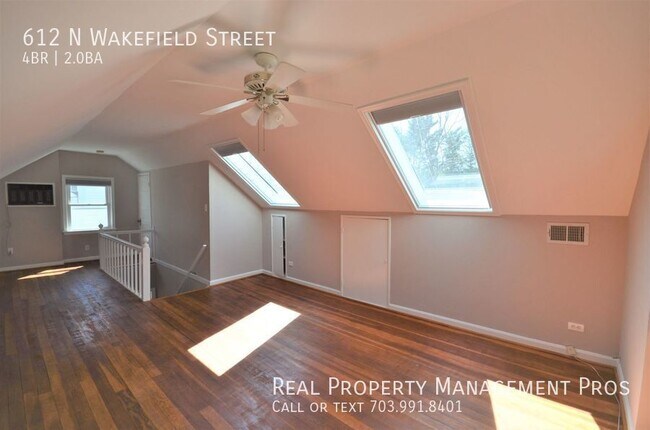 Building Photo - 612 N Wakefield St