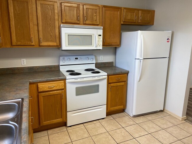 Building Photo - Condominium in Academy Commons
