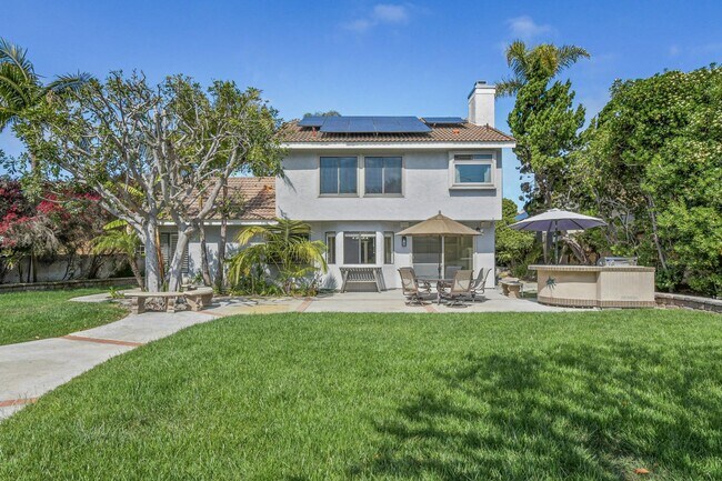 Building Photo - Encinitas Gem with Serene Backyard Pool - Available Dec. 1, 2025