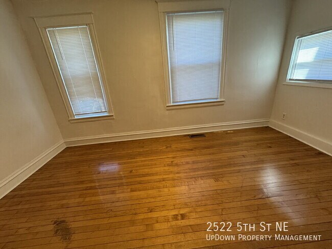 Building Photo - 2522 5th St NE