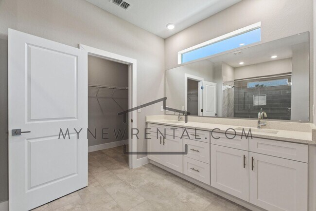 Building Photo - Deposit-Free! Get $1,000 OFF your first mo...