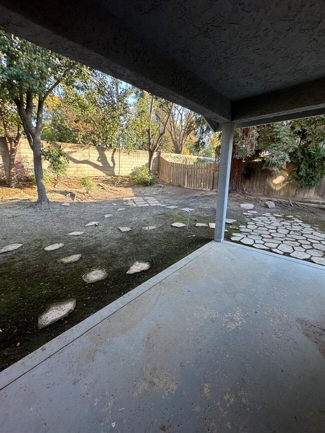 Building Photo - 10042 N Grouse Run