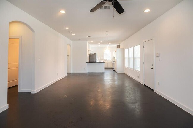 Building Photo - 5209 Delores Ave