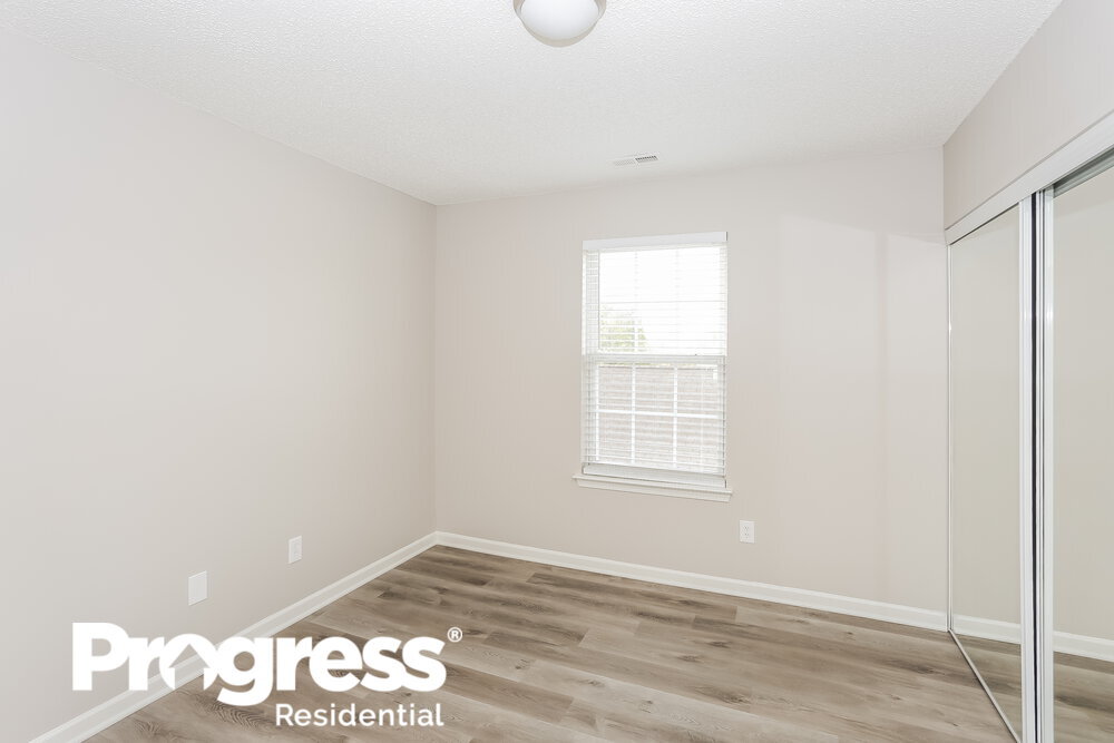 Building Photo - 9925 Aventide Ln