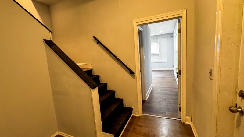 Building Photo - 514 S Payson St