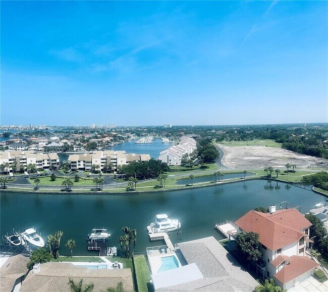 Building Photo - 5950 Pelican Bay Plaza S