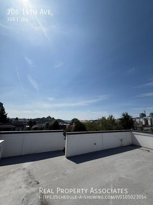 Building Photo - 206 14th Ave