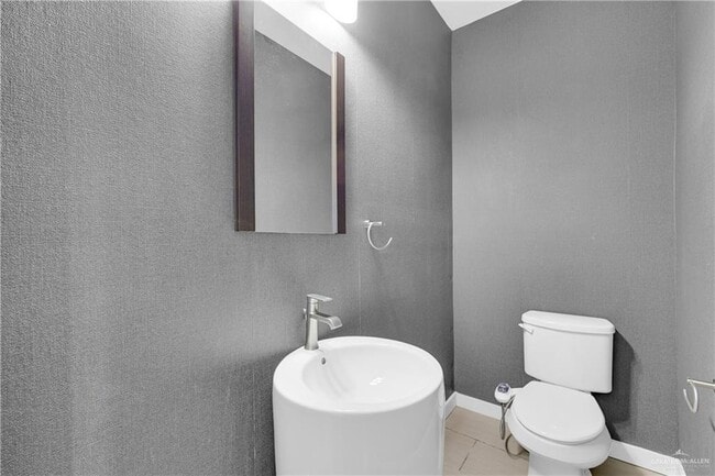 Building Photo - 24 S 4th St