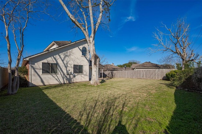 Building Photo - 606 Misty Creek Dr