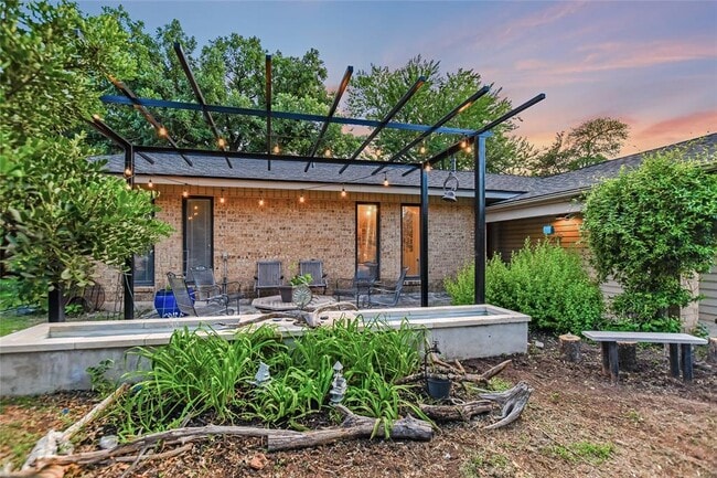 Building Photo - 3209 Foster Ln
