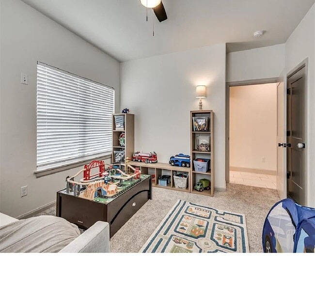 Building Photo - 22830 N Rockwell Ave