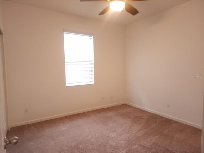 Building Photo - 3230 Stratton Cir