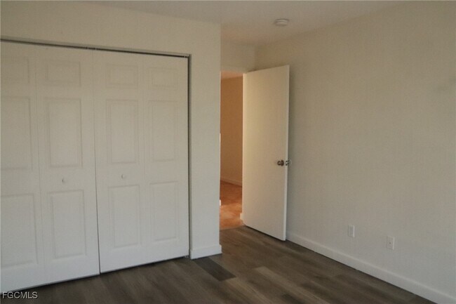 Building Photo - 320 Harry Ave S