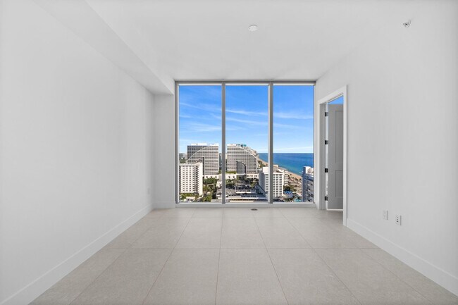 Building Photo - 151 N Seabreeze Blvd