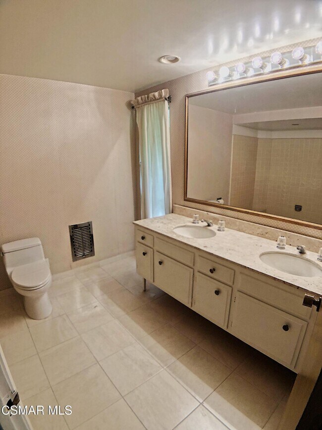 Building Photo - 3067 Corda Dr