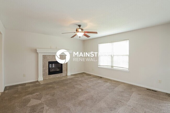 Building Photo - 4 Bedroom Pet-Friendly Home in Independence, MO with Main Street Renewal