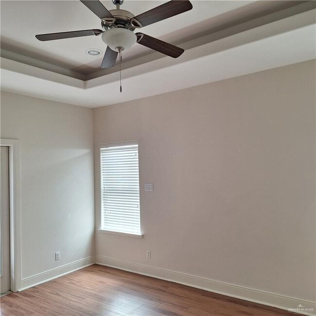 Building Photo - 14 Pineridge Ln