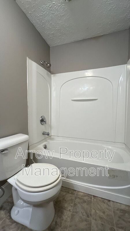 Building Photo - 2508 Dudley St