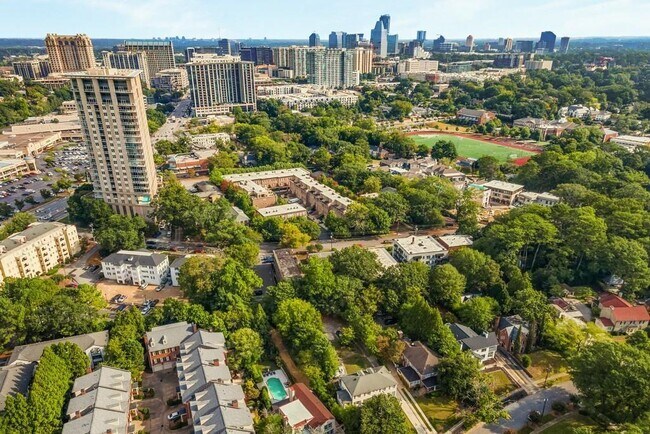 Building Photo - 140 Rumson Rd NE