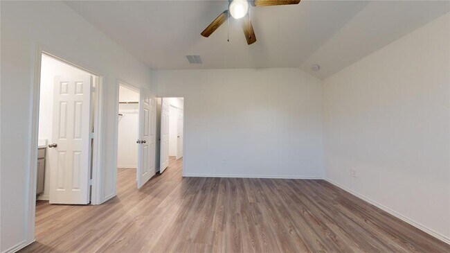 Building Photo - 1206 Silver Fir Ct