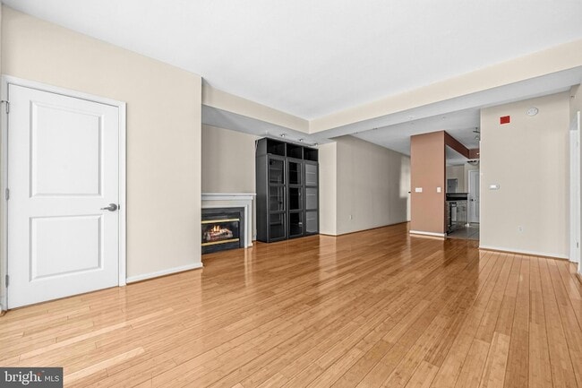 Building Photo - 715 6th St NW
