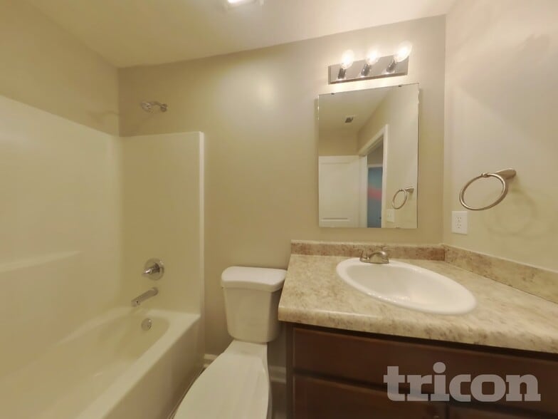 Building Photo - 6353 Avacado Dr