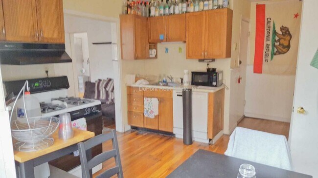 Building Photo - 3 bedroom in Boston MA 02113