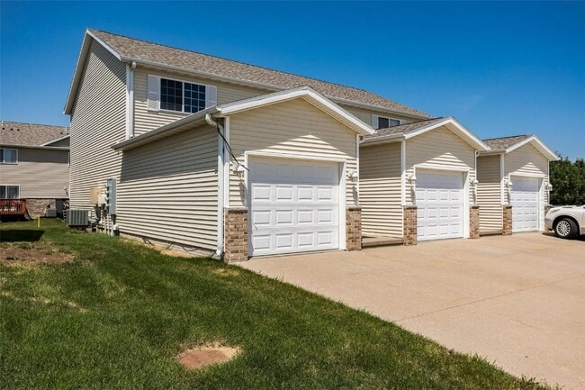 Building Photo - 17 Alydar Dr