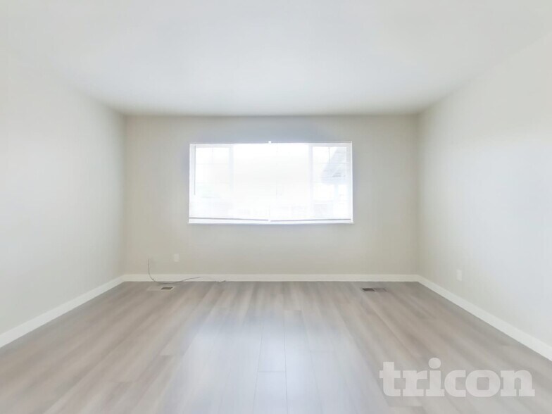 Building Photo - 910 Donner Pass Rd