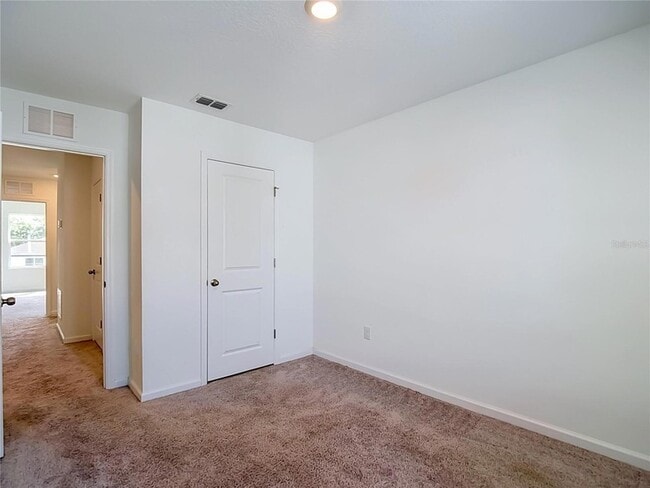 Building Photo - 6206 Daerr Rdg St