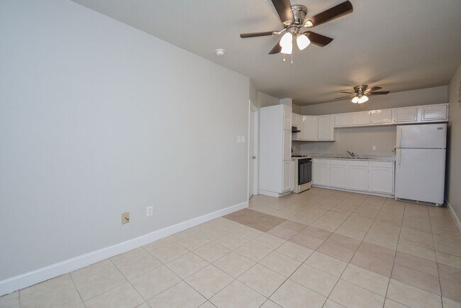 Building Photo - 2117 Thonig Rd