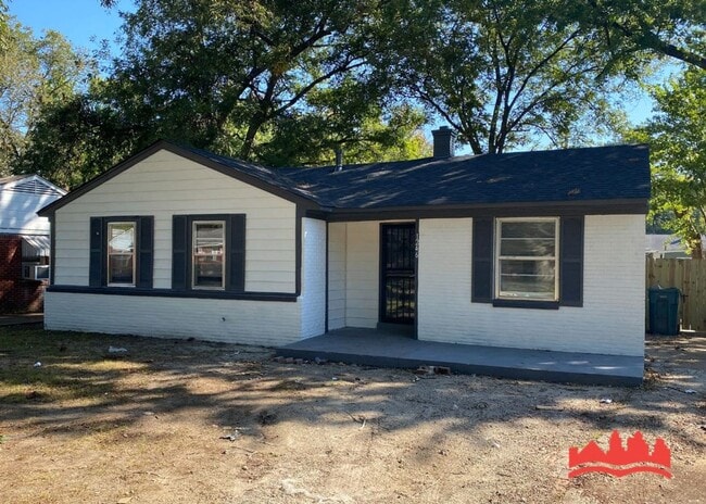 Primary Photo - 1246 Holliday St