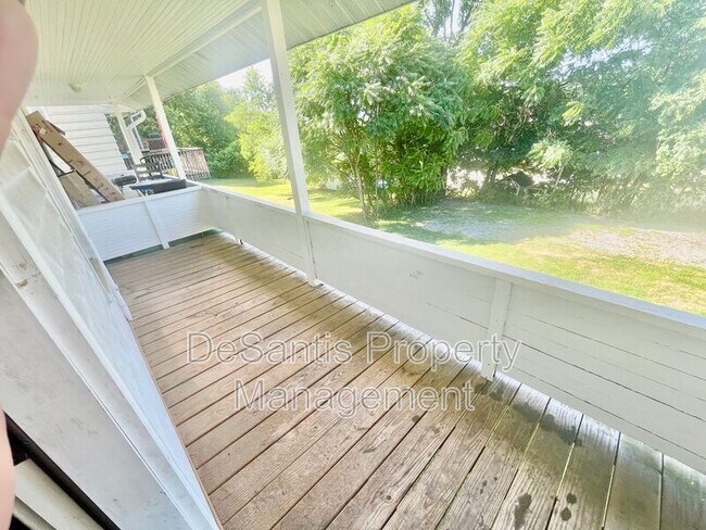 Building Photo - 425 Mt Vernon Ave