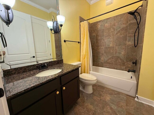 Building Photo - 3/3 Condo - Gulf Shores