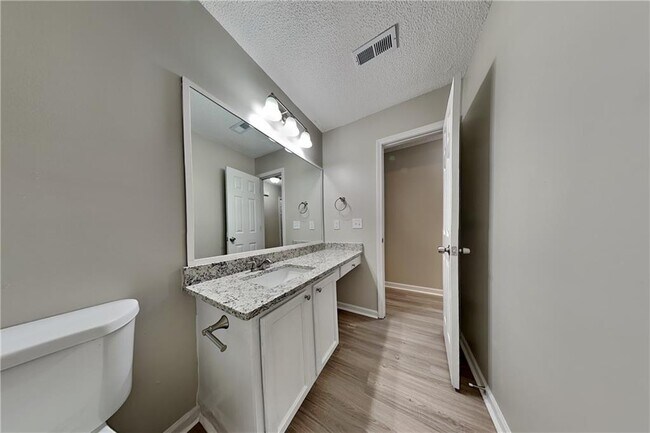 Building Photo - 2868 Evonshire Ln