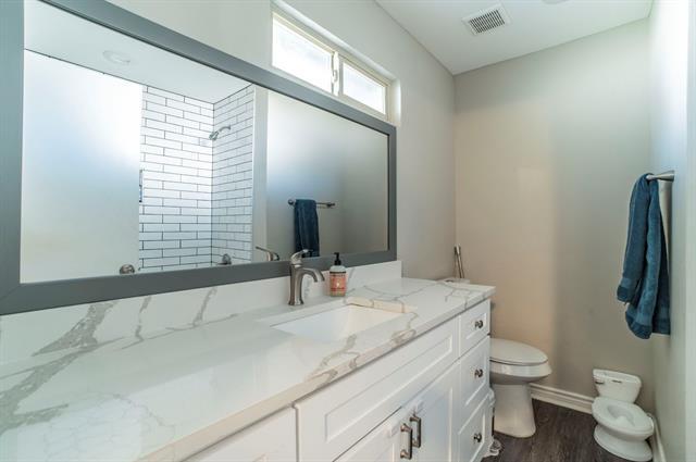 Building Photo - 2605 Briarwood Dr