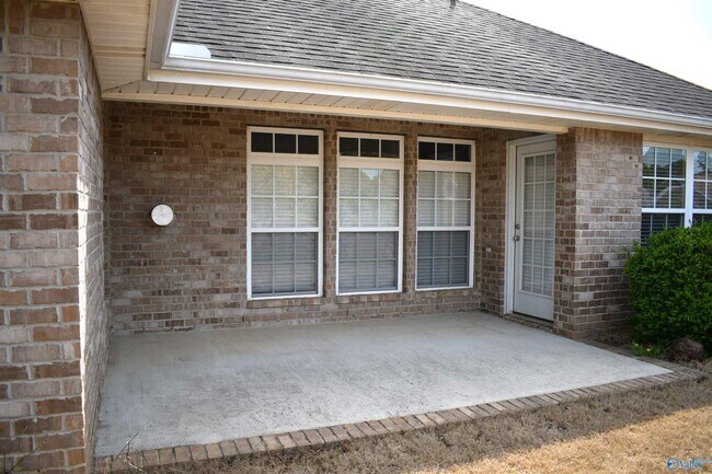 Building Photo - 117 Millside Ln NW