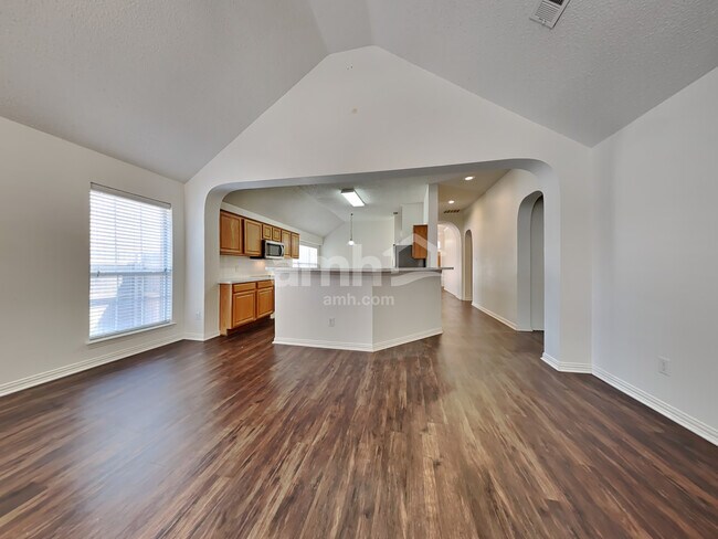 Building Photo - 4612 Belladonna Dr