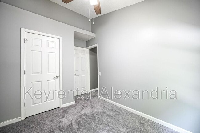 Building Photo - 7107 Tolliver St