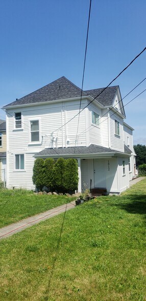 Entrance to Unit B - 1812 S L St