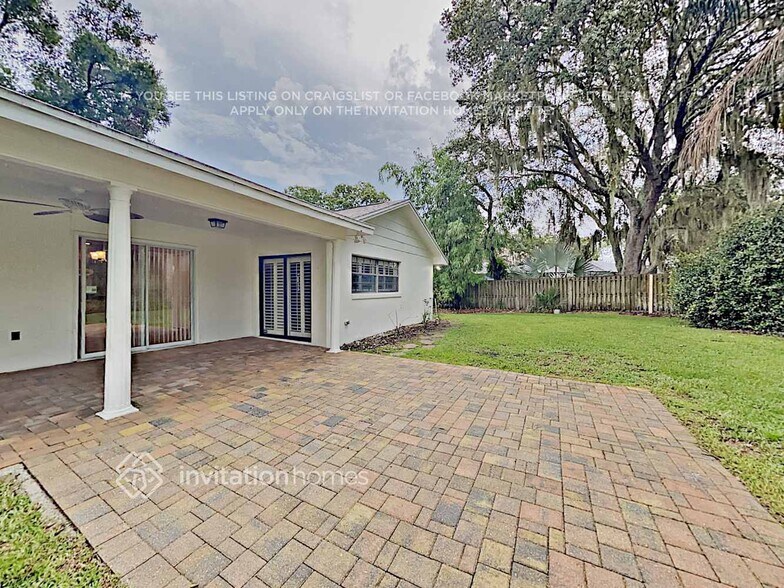 Building Photo - 622 S Sweetwater Blvd